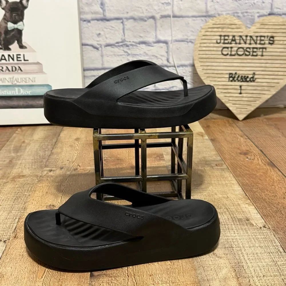 Woman's Sandals Crocs Getaway Platform Sandal size 11 hard to find
